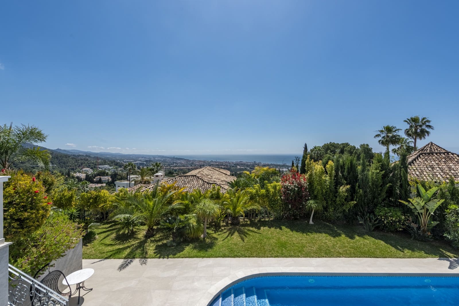 6 bedroom Villa for sale in Marbella with pool garage - € 10,450,000 (Ref: 8968176)