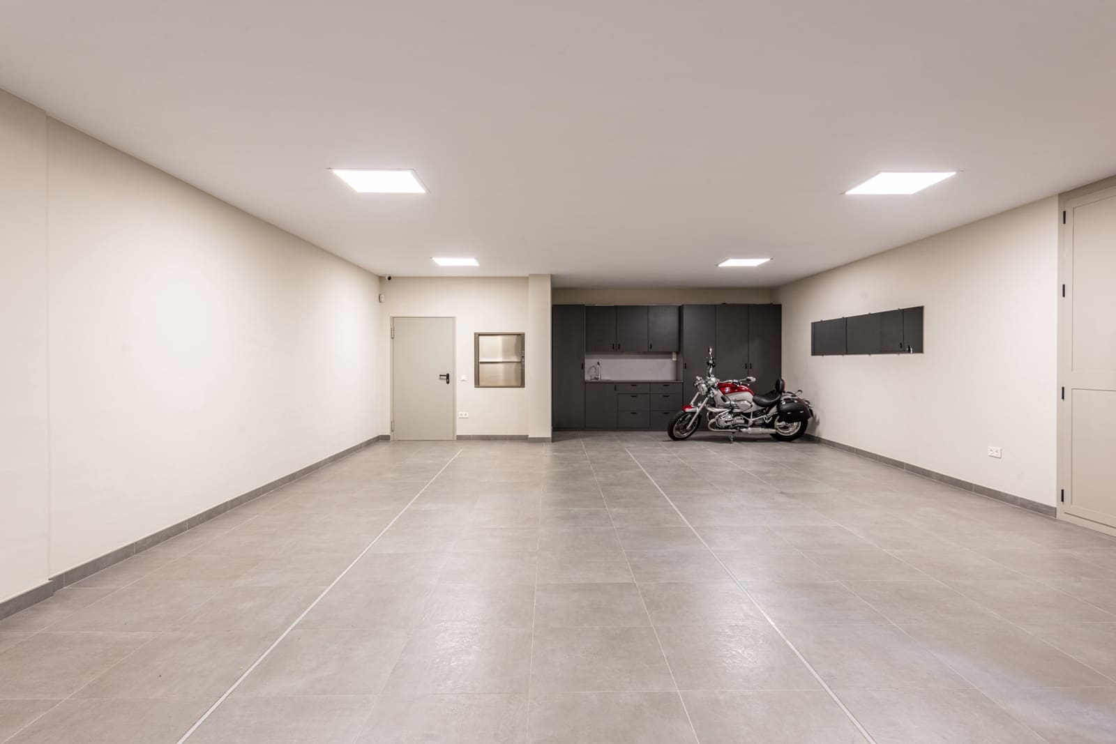 6 bedroom Villa for sale in Marbella with pool garage - € 10,450,000 (Ref: 8968176)