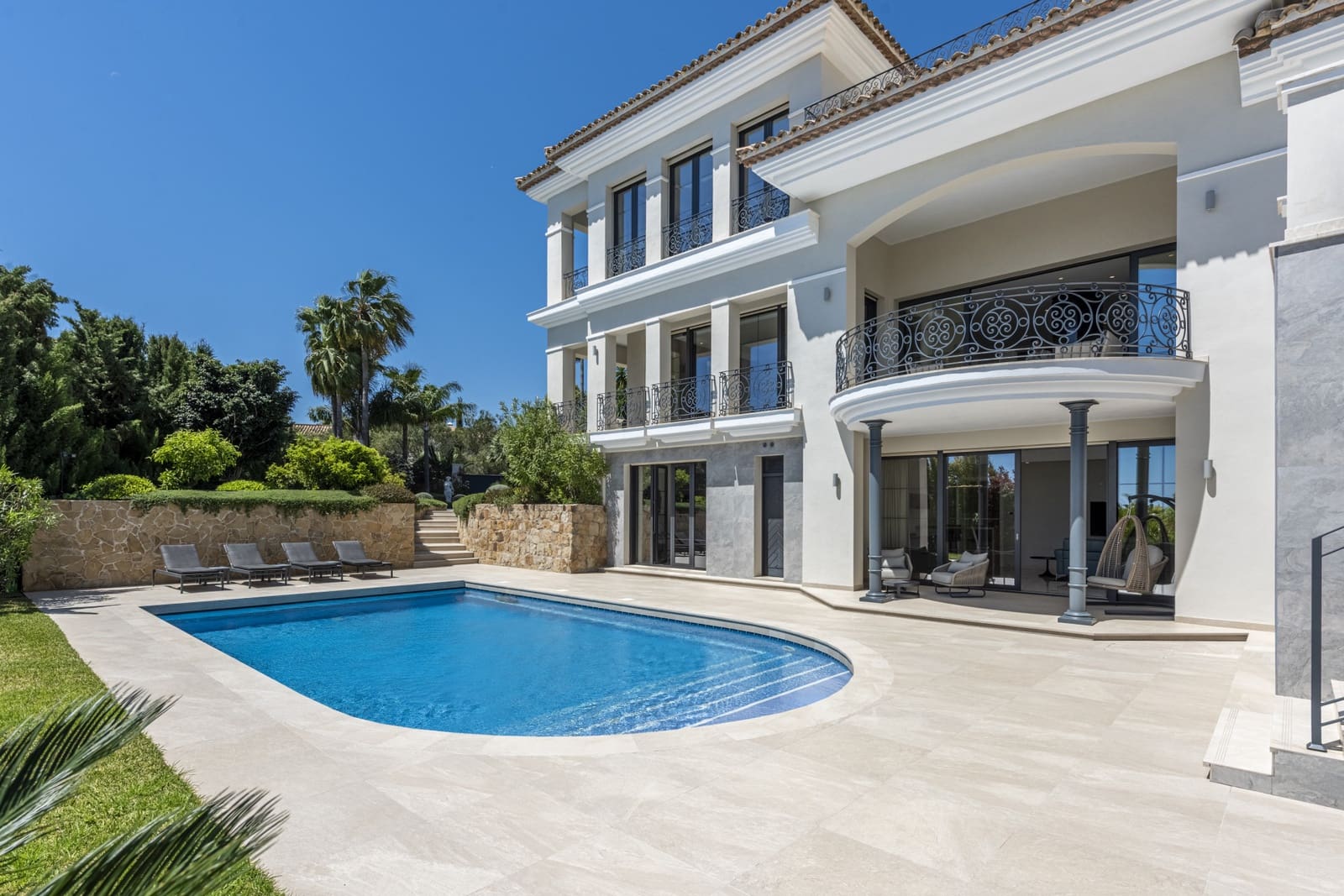 6 bedroom Villa for sale in Marbella with pool garage - € 10,450,000 (Ref: 8968176)