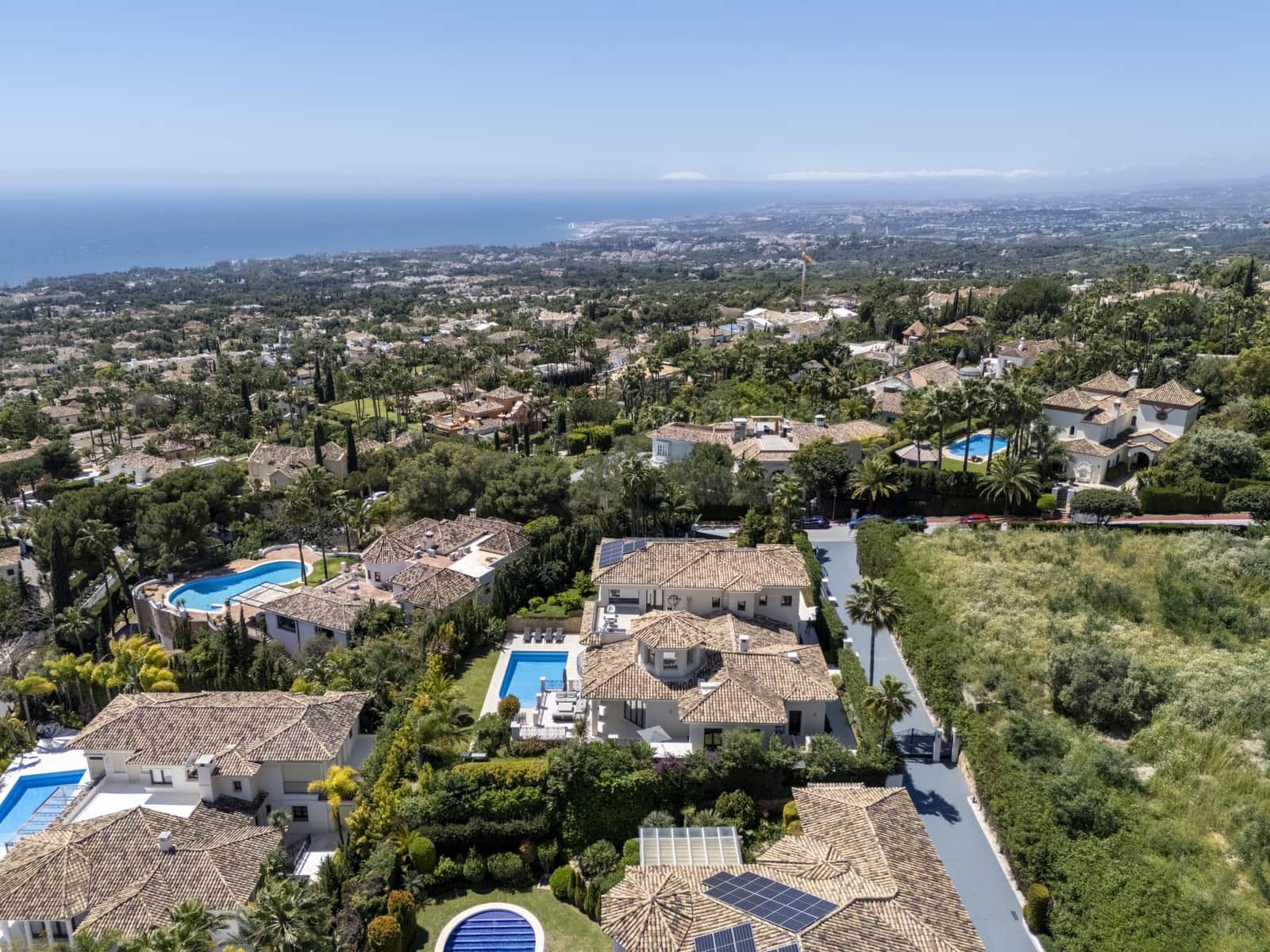 6 bedroom Villa for sale in Marbella with pool garage - € 10,450,000 (Ref: 8968176)