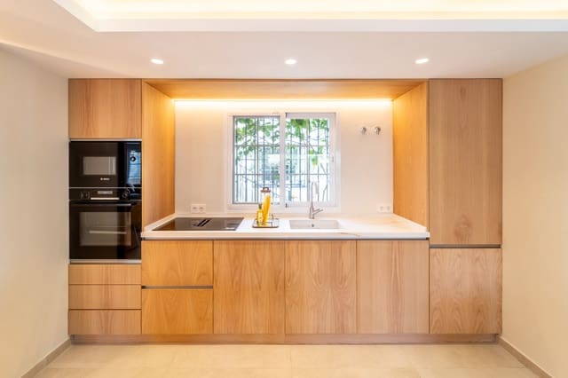 3 slaapkamer Huis te koop in Marbella met zwembad garage - € 1.495.000 (Ref: 8970288)