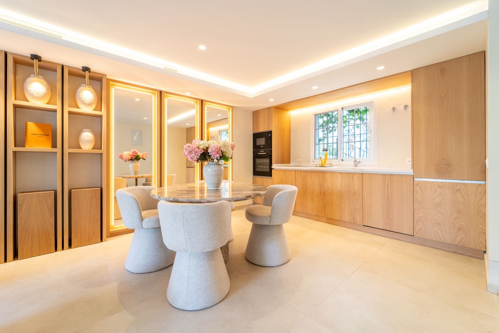 3 bedroom Townhouse for sale in Marbella with pool garage - € 1,495,000 (Ref: 8970288)