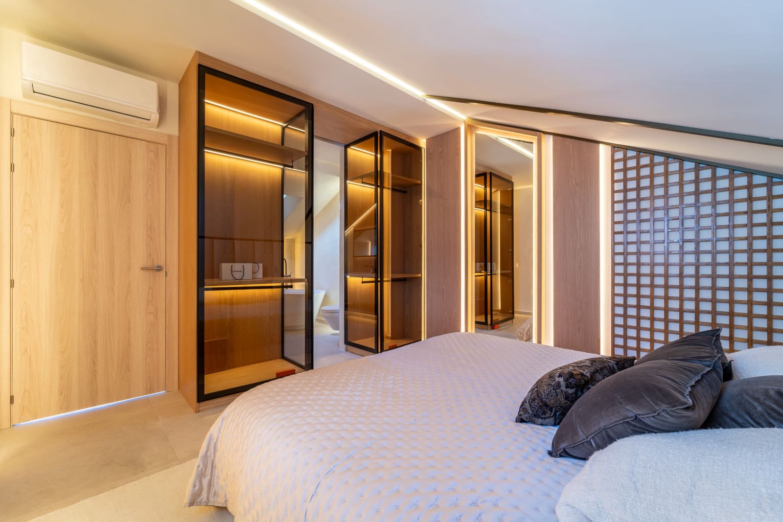 3 bedroom Townhouse for sale in Marbella with pool garage - € 1,495,000 (Ref: 8970288)