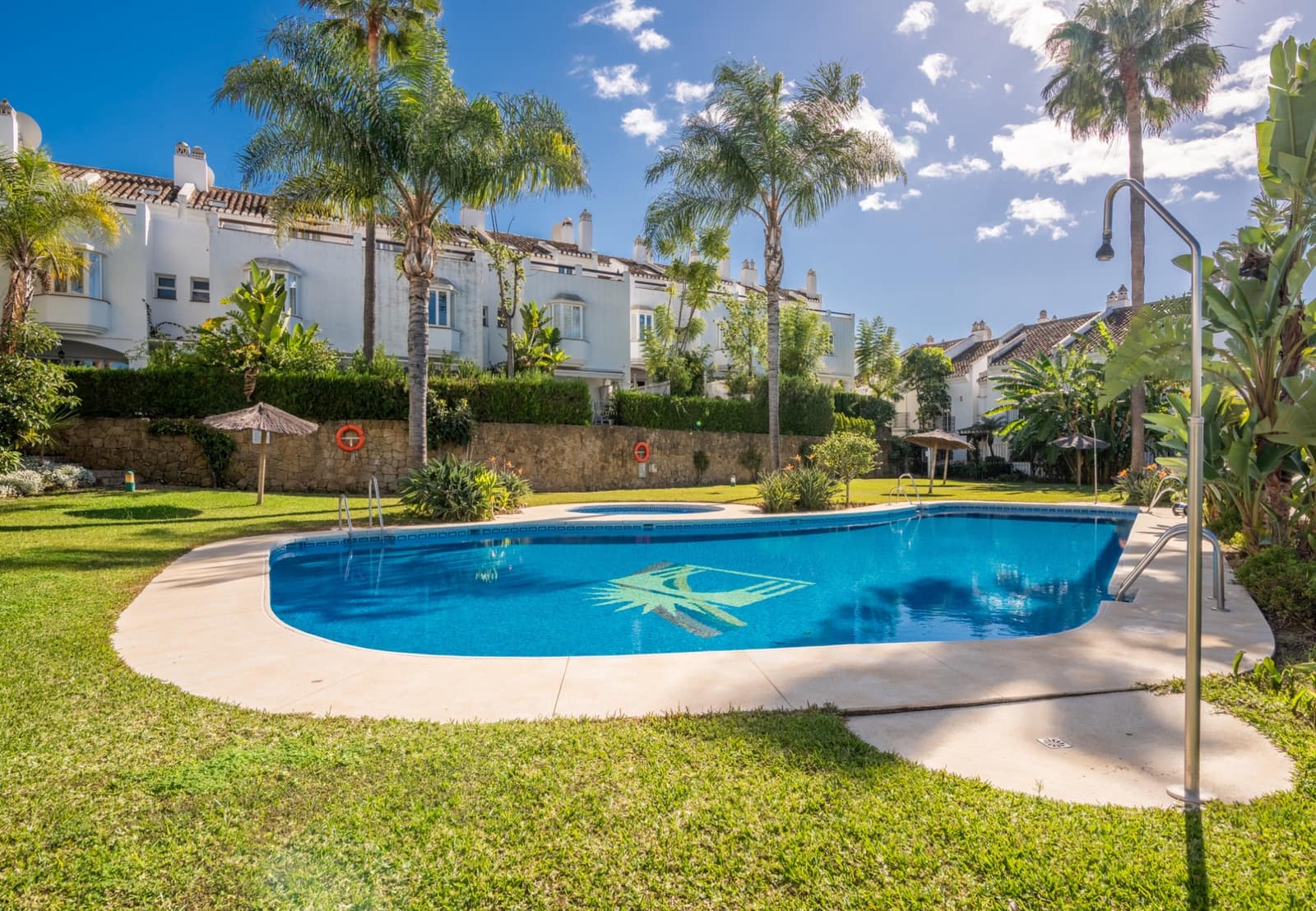 3 sovrum Hus till salu i Marbella med pool garage - 1 495 000 € (Ref: 8970288)