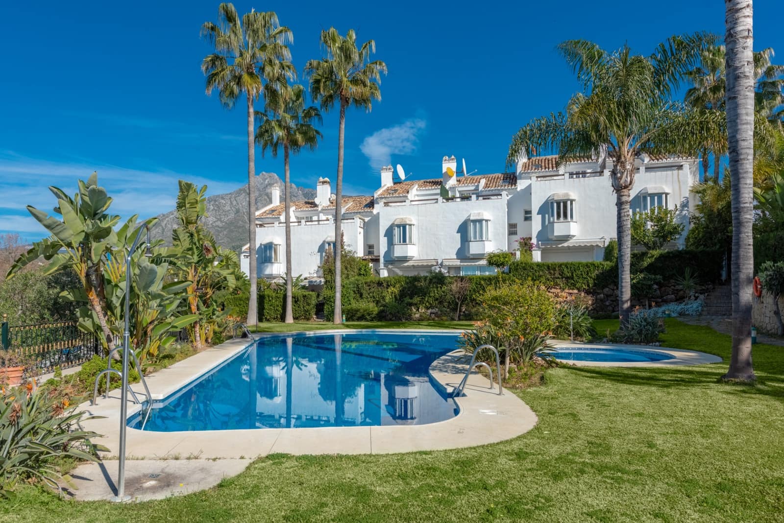 3 sovrum Hus till salu i Marbella med pool garage - 1 495 000 € (Ref: 8970288)