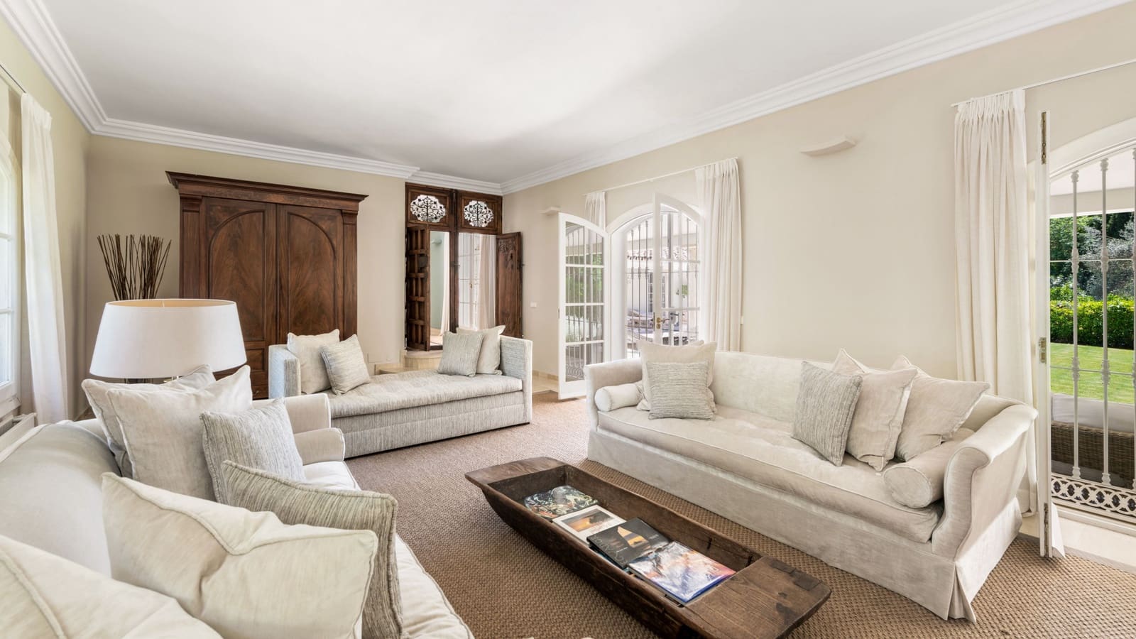 5 soveværelse Villa til leje i Benahavis med swimmingpool garage - € 15.000 (Ref: 8977695)