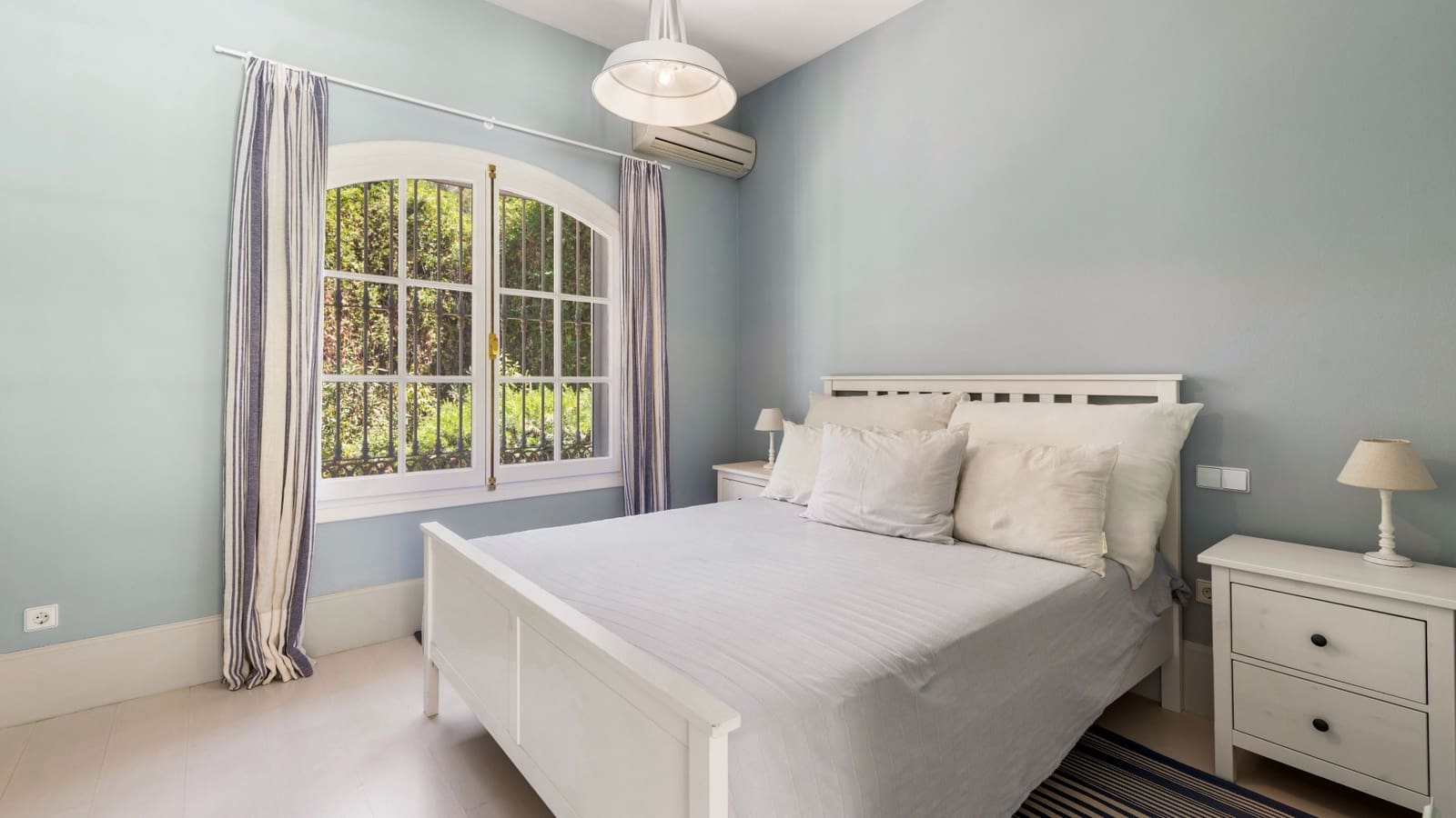 5 sovrum Villa för semesterbostäder i Benahavis med pool garage - 14 000 € (Ref: 8977696)