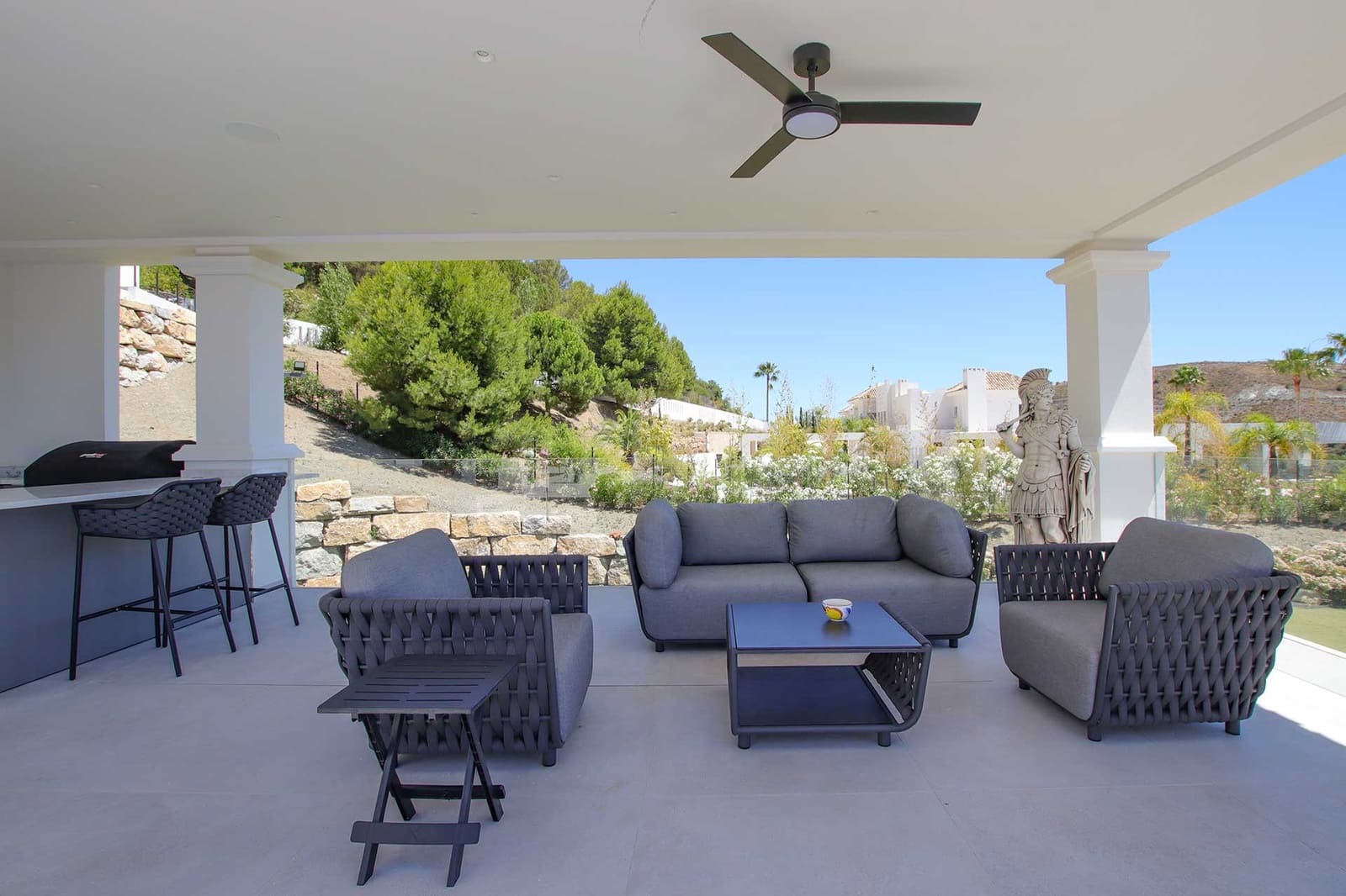 6 soveværelse Villa til leje i Benahavis med swimmingpool garage - € 25.000 (Ref: 8981471)