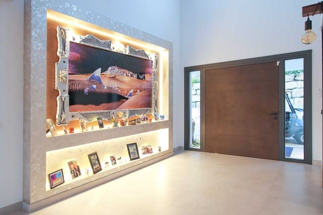 6 bedroom Villa for rent in Benahavís with pool garage - € 25,000 (Ref: 8981471)