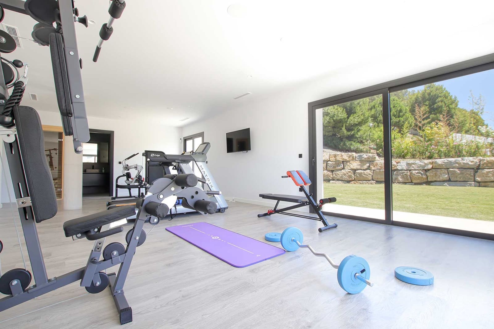 6 slaapkamer Villa te huur in Benahavis met zwembad garage - € 25.000 (Ref: 8981471)