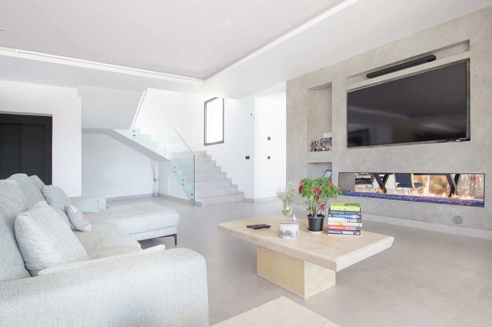 6 slaapkamer Villa te huur in Benahavis met zwembad garage - € 25.000 (Ref: 8981471)