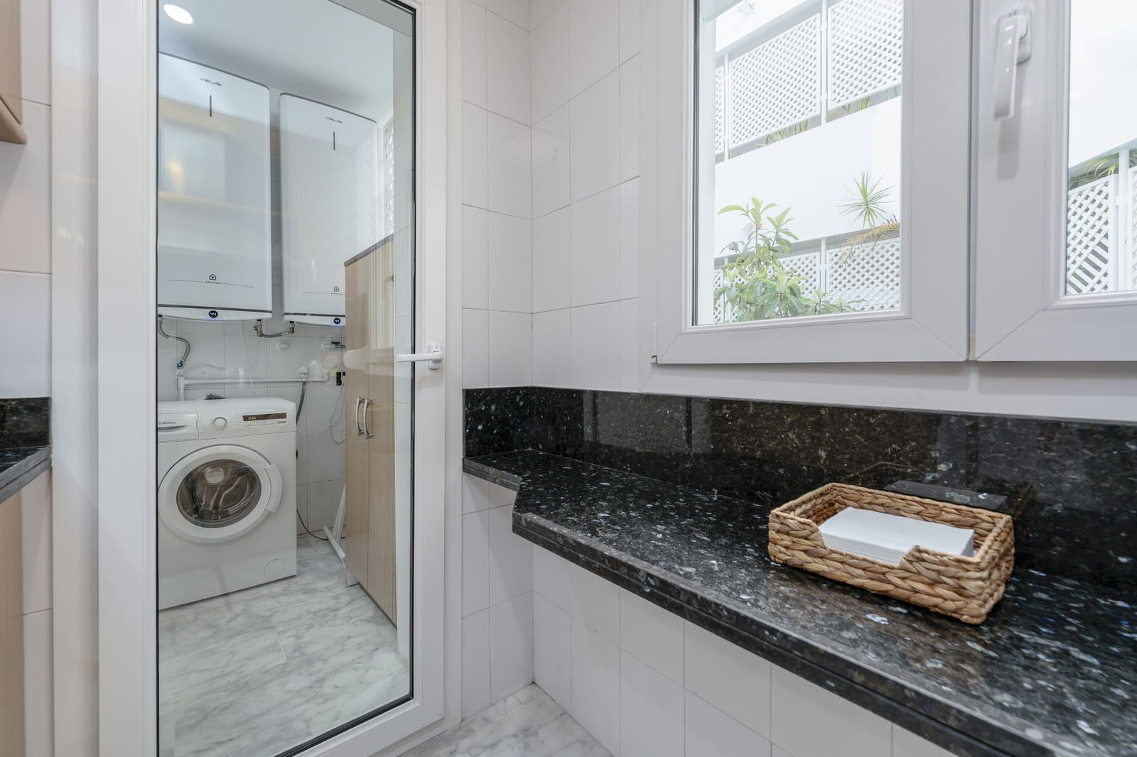 4 makuuhuone Huoneisto vuokrattavana paikassa Marbella mukana uima-altaan 
autotalli - 7 500 € (Ref: 8981472)