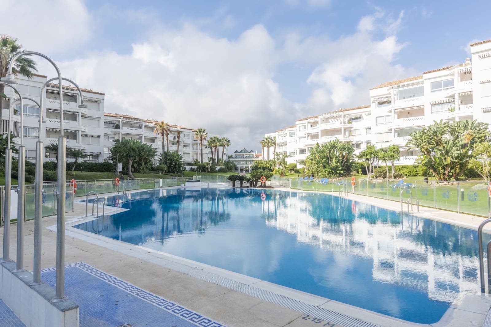 4 makuuhuone Huoneisto vuokrattavana paikassa Marbella mukana uima-altaan 
autotalli - 7 500 € (Ref: 8981472)