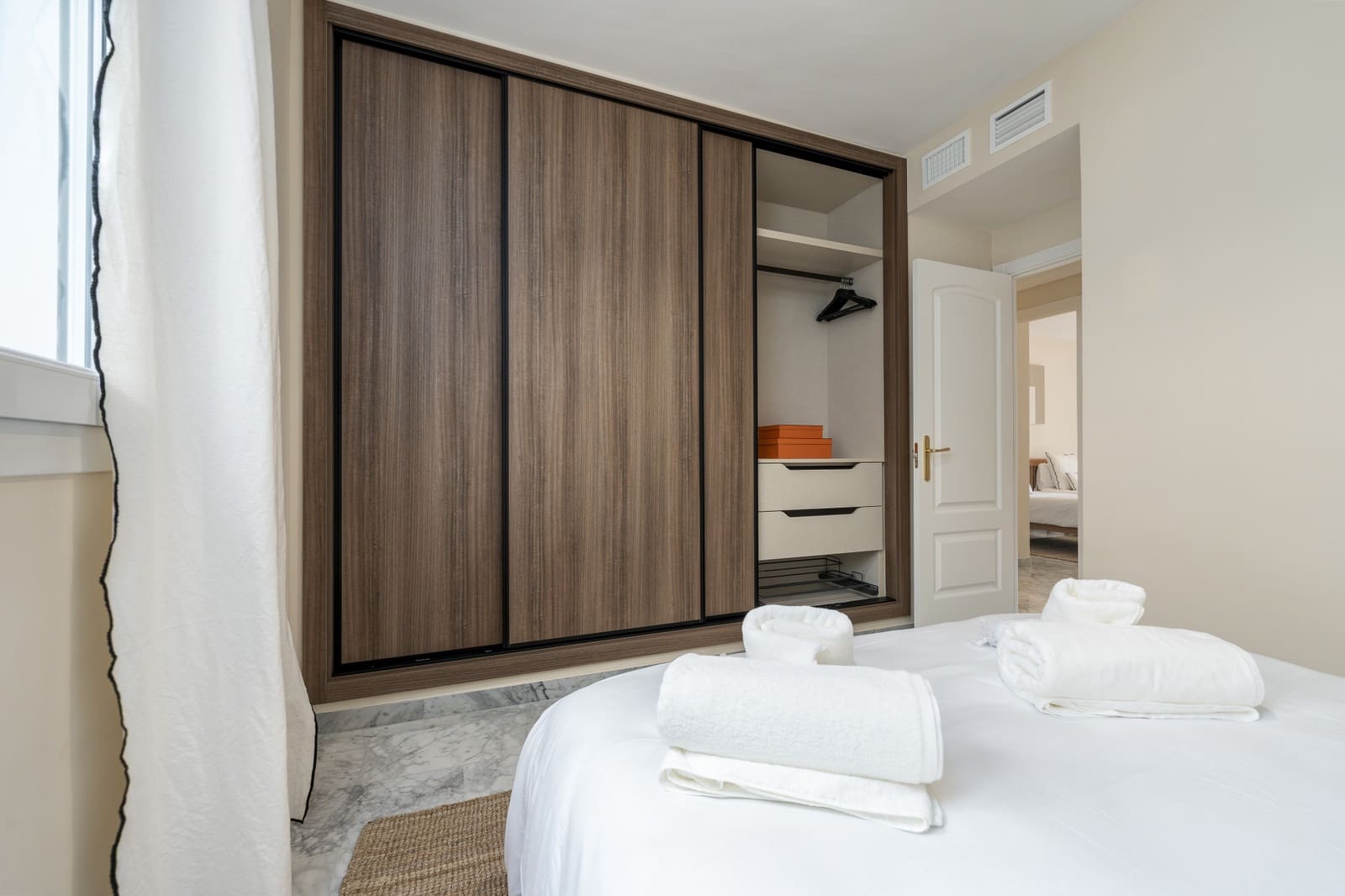 4 makuuhuone Huoneisto vuokrattavana paikassa Marbella mukana uima-altaan 
autotalli - 7 500 € (Ref: 8981472)