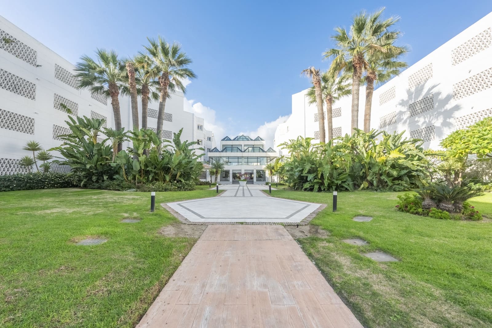 4 makuuhuone Huoneisto vuokrattavana paikassa Marbella mukana uima-altaan 
autotalli - 7 500 € (Ref: 8981472)