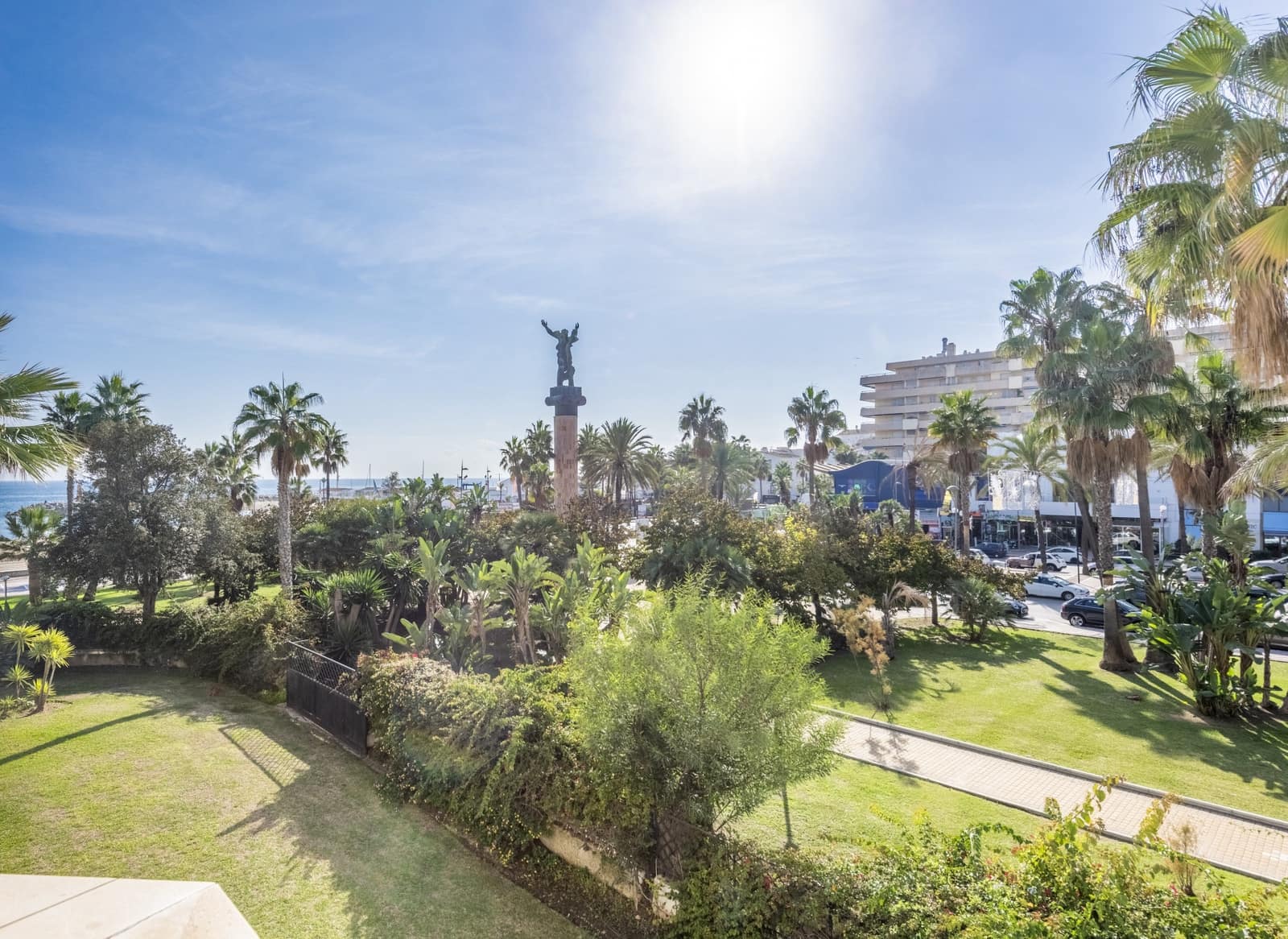 4 makuuhuone Huoneisto vuokrattavana paikassa Marbella mukana uima-altaan 
autotalli - 7 500 € (Ref: 8981472)