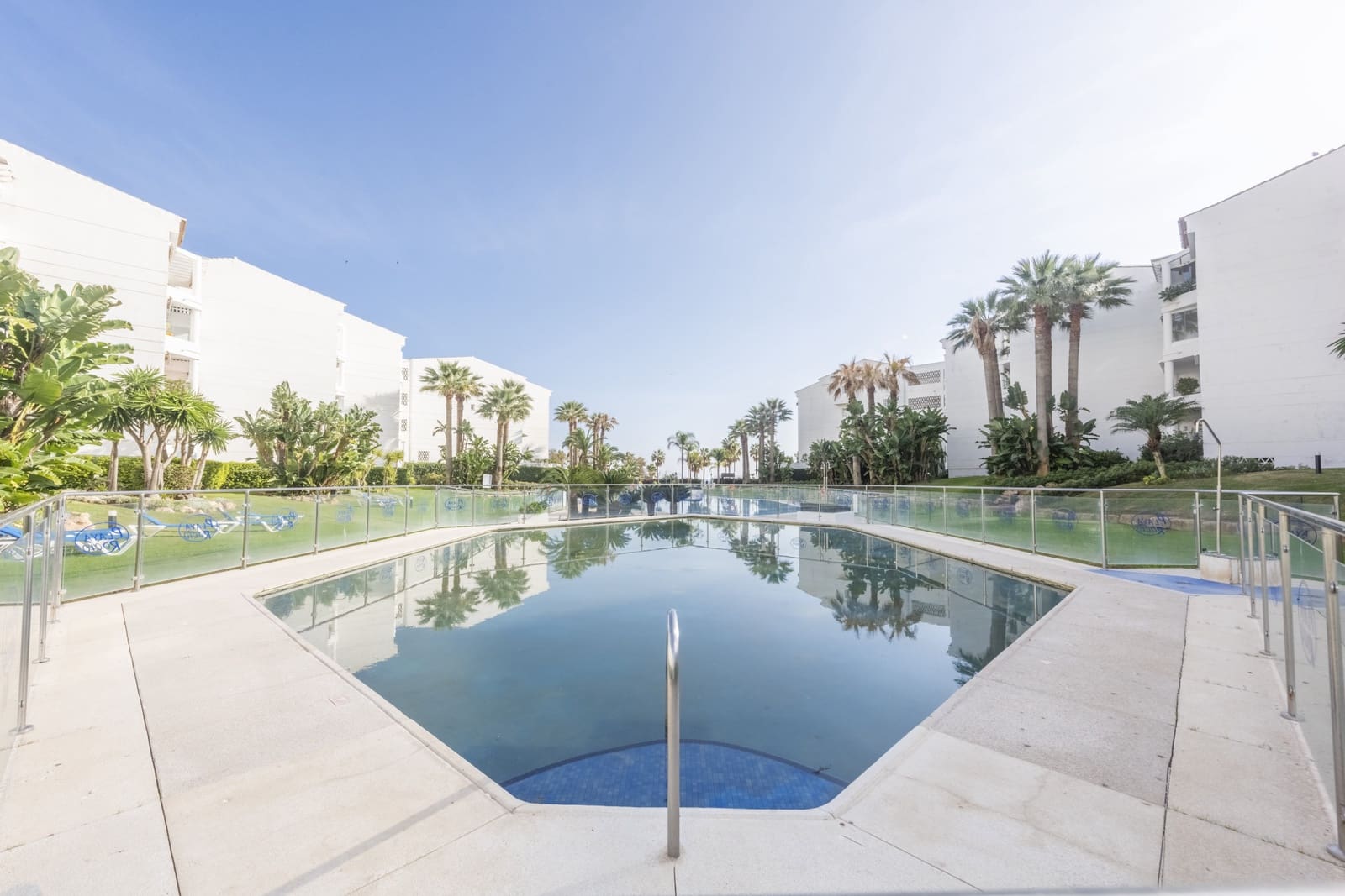 4 makuuhuone Huoneisto vuokrattavana paikassa Marbella mukana uima-altaan 
autotalli - 7 500 € (Ref: 8981472)
