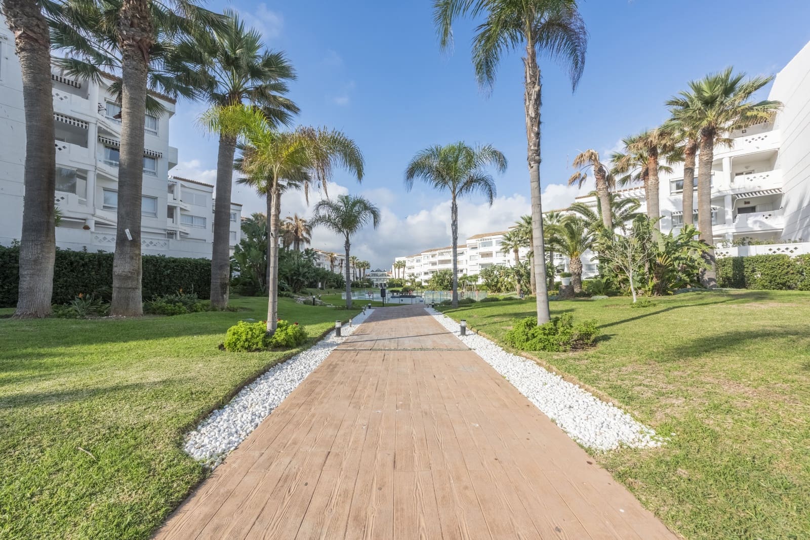 4 makuuhuone Huoneisto vuokrattavana paikassa Marbella mukana uima-altaan 
autotalli - 7 500 € (Ref: 8981472)