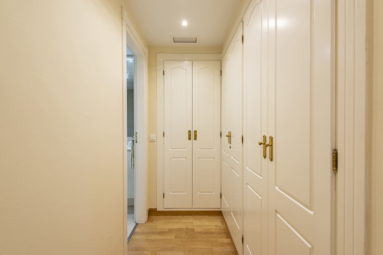 3 Zimmer Ferienapartment in Marbella mit Pool Garage - 8.400 € (Ref: 8981807)