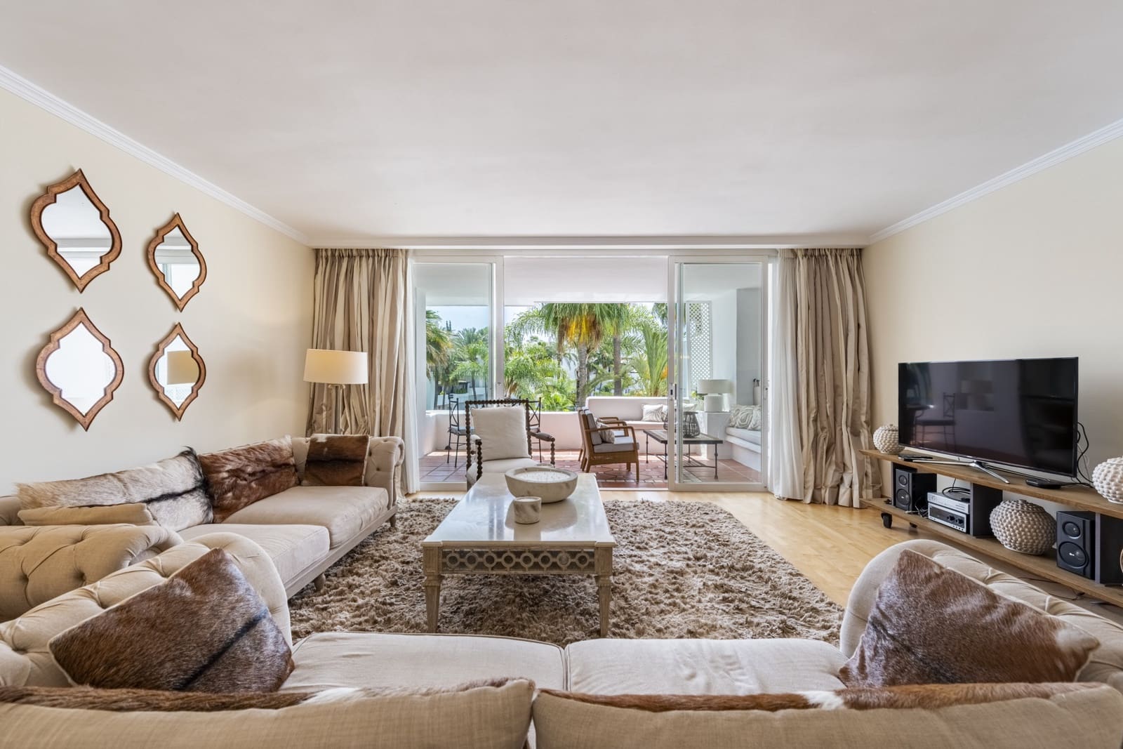 Appartement de 3 chambres de location de vacances à Marbella avec piscine garage - 9 100 € (Ref: 8981807)