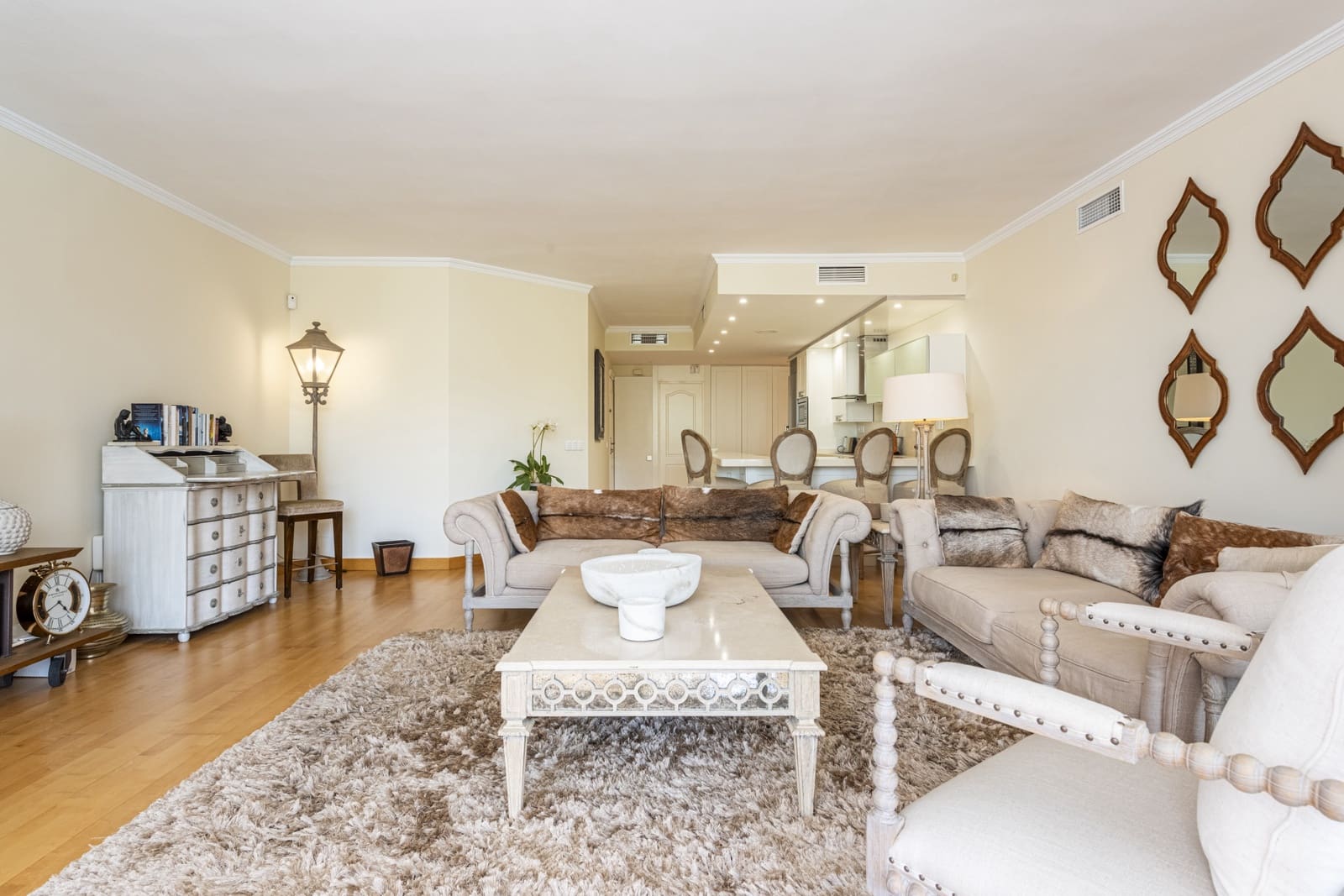 Appartement de 3 chambres de location de vacances à Marbella avec piscine garage - 9 100 € (Ref: 8981807)