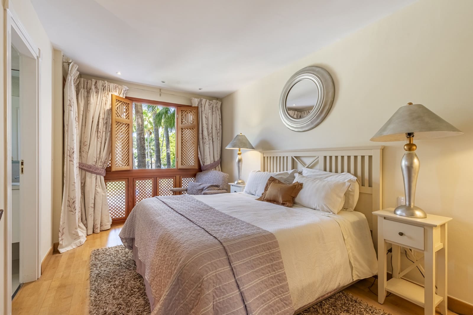 Appartement de 3 chambres de location de vacances à Marbella avec piscine garage - 9 100 € (Ref: 8981807)