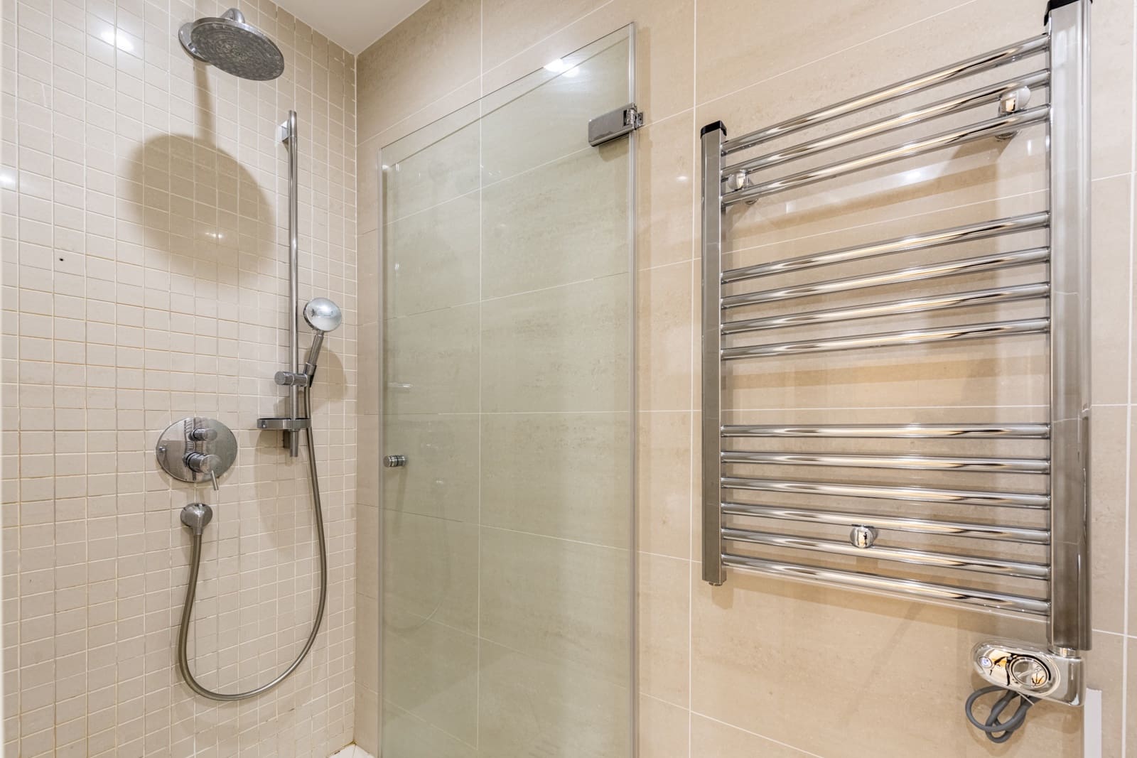 Appartement de 3 chambres de location de vacances à Marbella avec piscine garage - 9 100 € (Ref: 8981807)