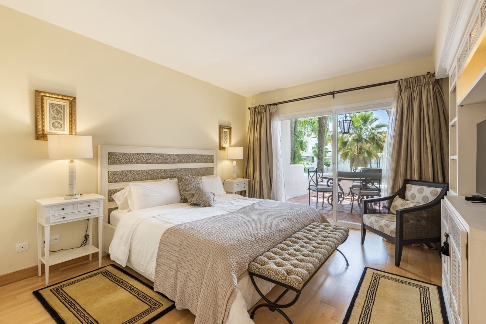 Appartement de 3 chambres de location de vacances à Marbella avec piscine garage - 9 100 € (Ref: 8981807)