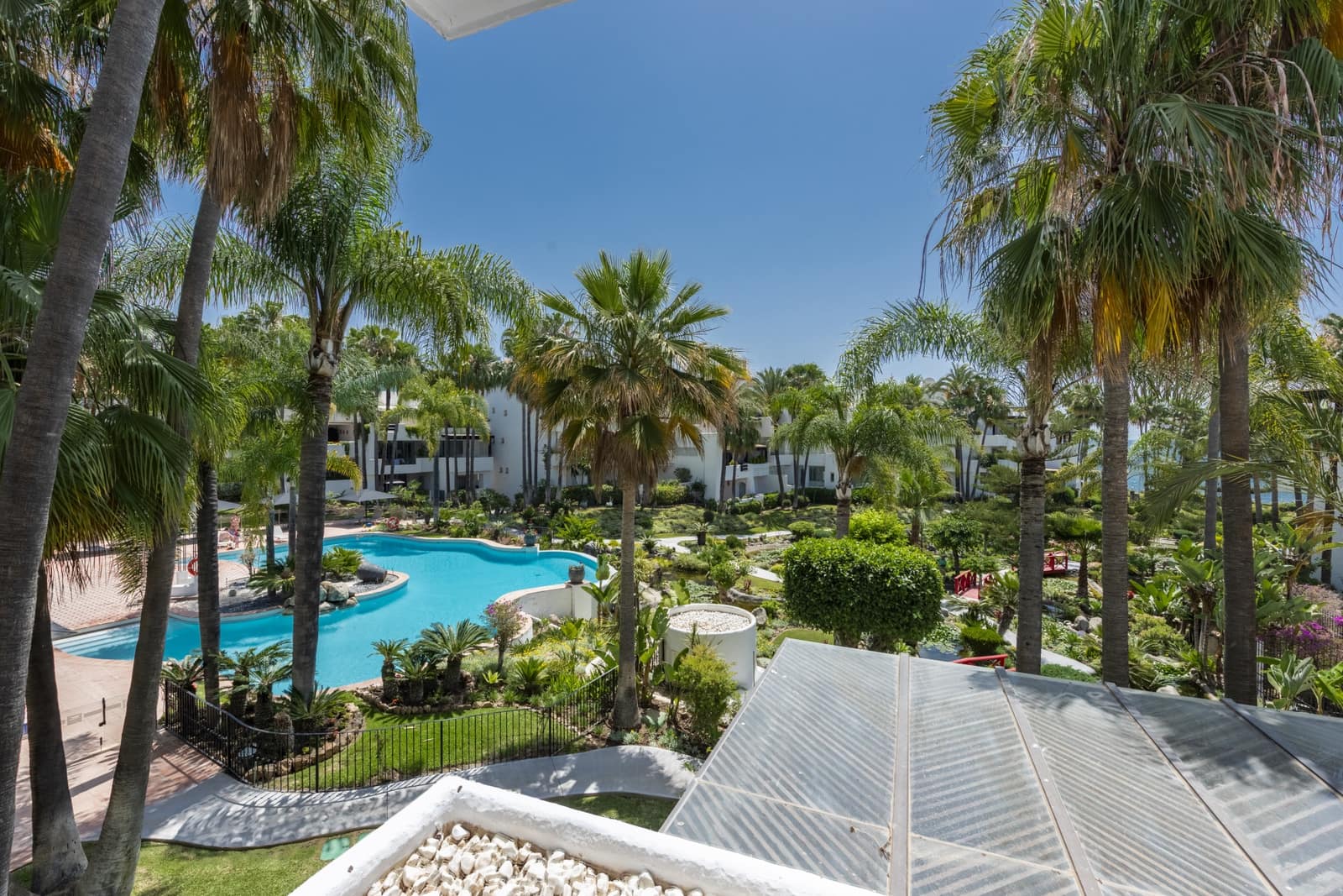 Appartement de 3 chambres de location de vacances à Marbella avec piscine garage - 9 100 € (Ref: 8981807)