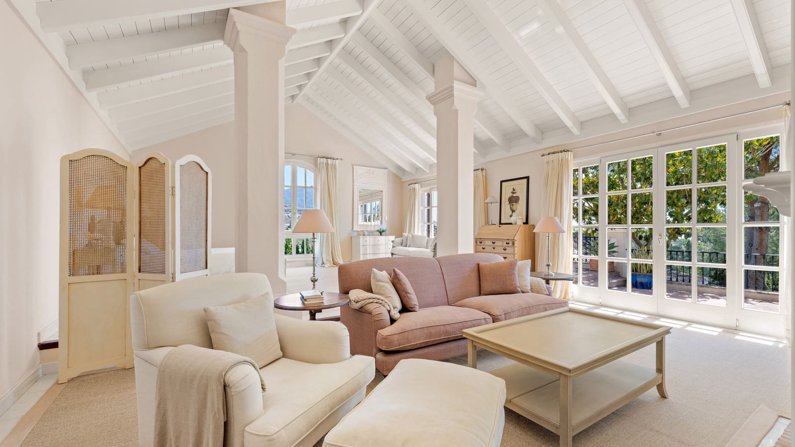 8 bedroom Villa for sale in El Madronal with pool garage - € 9,950,000 (Ref: 8999401)
