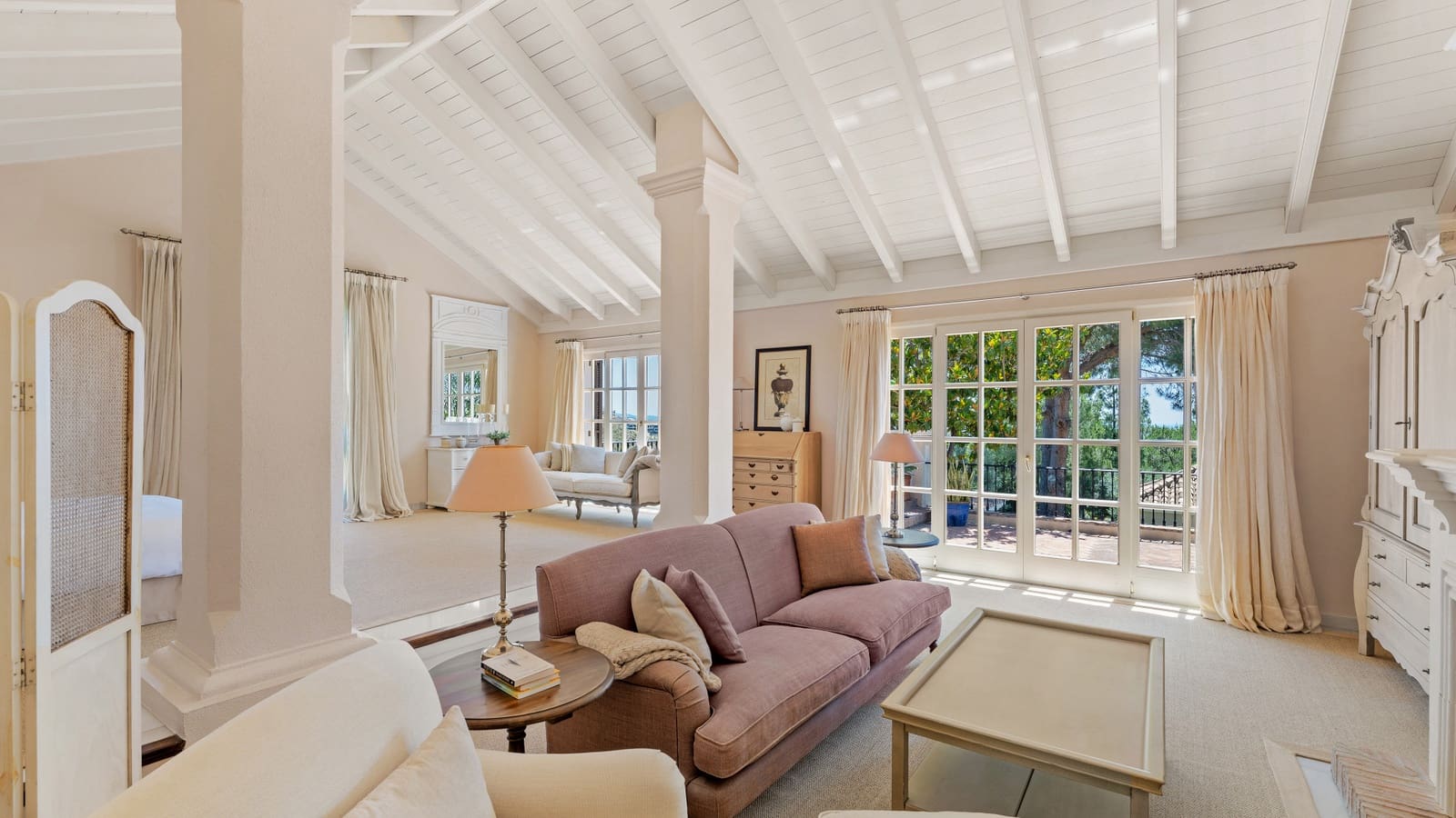 8 bedroom Villa for sale in El Madronal with pool garage - € 9,950,000 (Ref: 8999401)