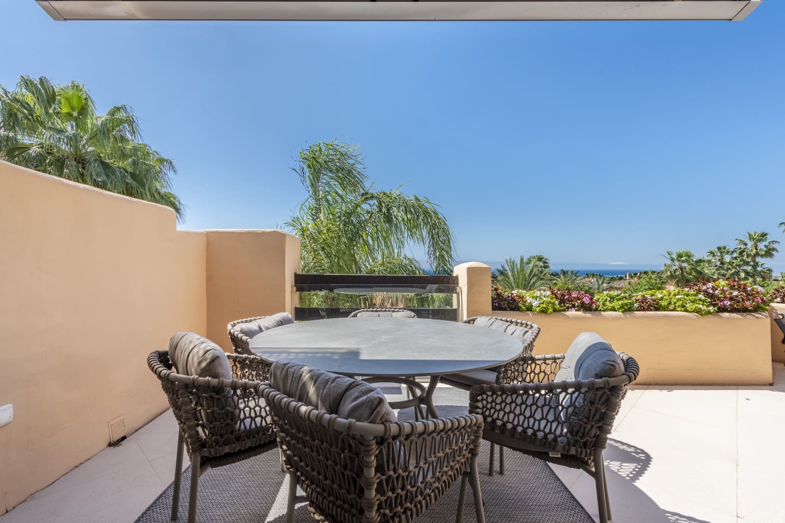 2 slaapkamer Penthouse te koop in Marbella met zwembad garage - € 2.095.000 (Ref: 8999402)