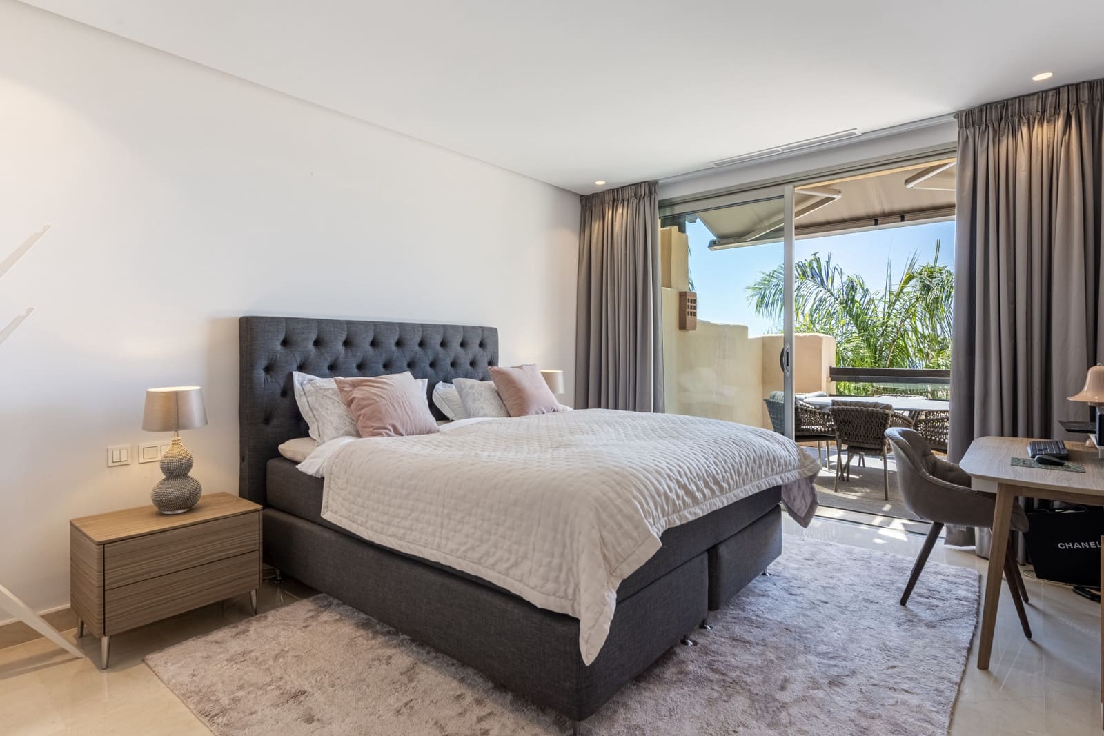 2 slaapkamer Penthouse te koop in Marbella met zwembad garage - € 2.095.000 (Ref: 8999402)