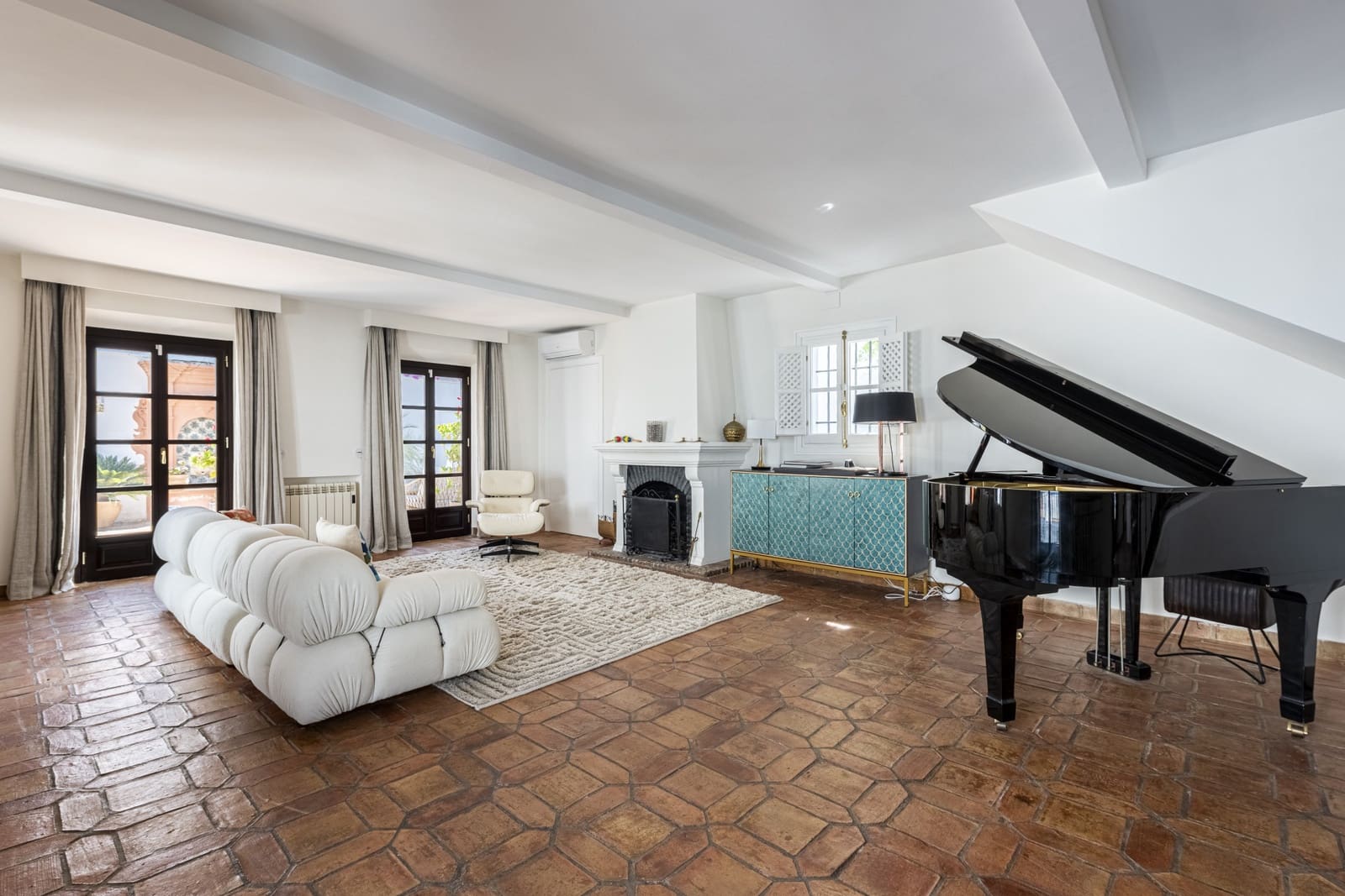 4 bedroom Townhouse for sale in Marbella with pool garage - € 2,490,000 (Ref: 9007598)