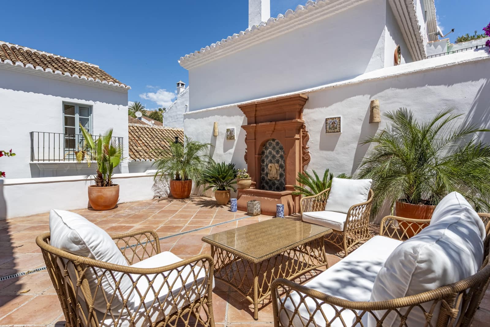 4 bedroom Townhouse for sale in Marbella with pool garage - € 2,490,000 (Ref: 9007598)
