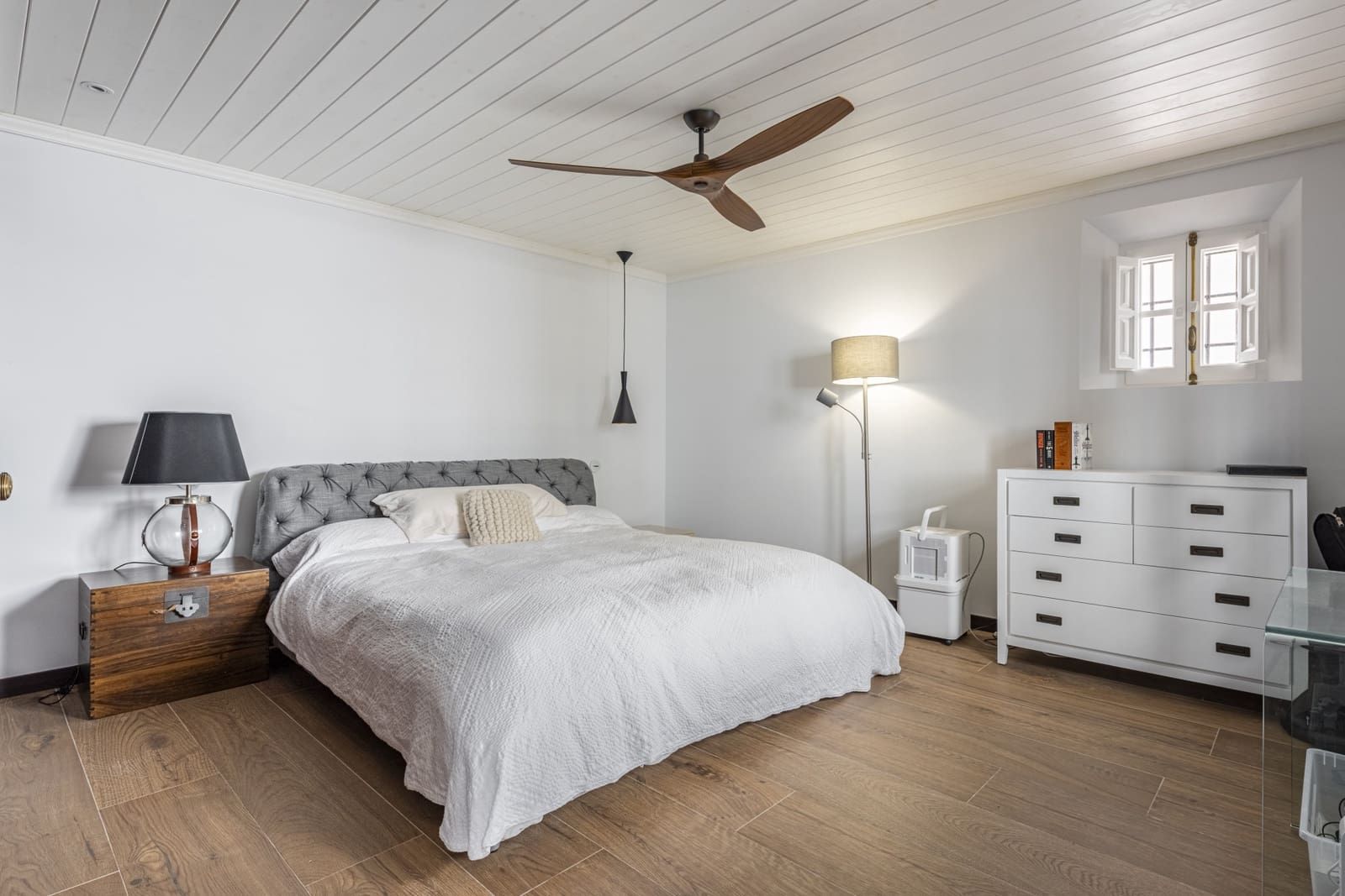 4 bedroom Townhouse for sale in Marbella with pool garage - € 2,490,000 (Ref: 9007598)