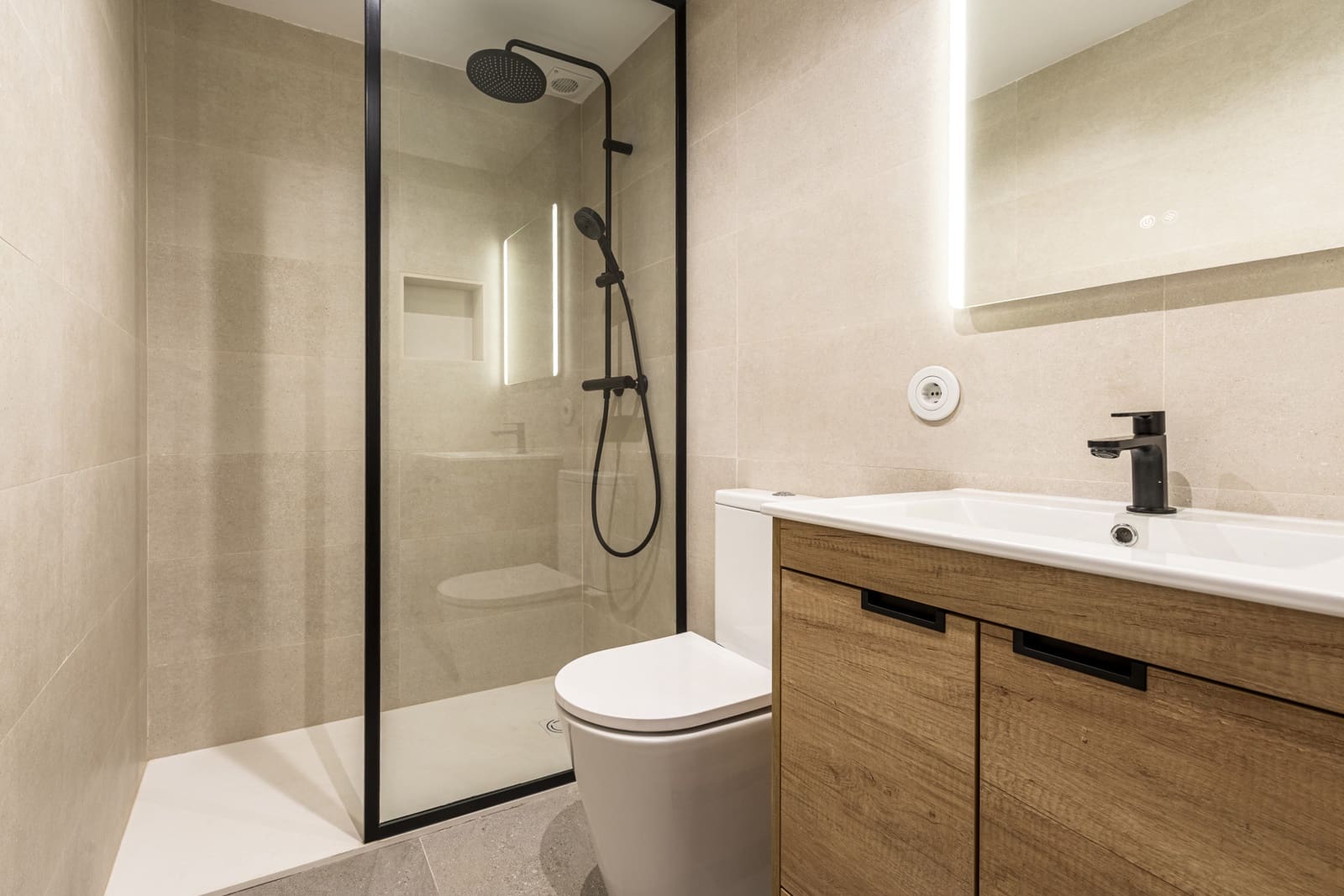 4 bedroom Townhouse for sale in Marbella with pool garage - € 2,490,000 (Ref: 9007598)