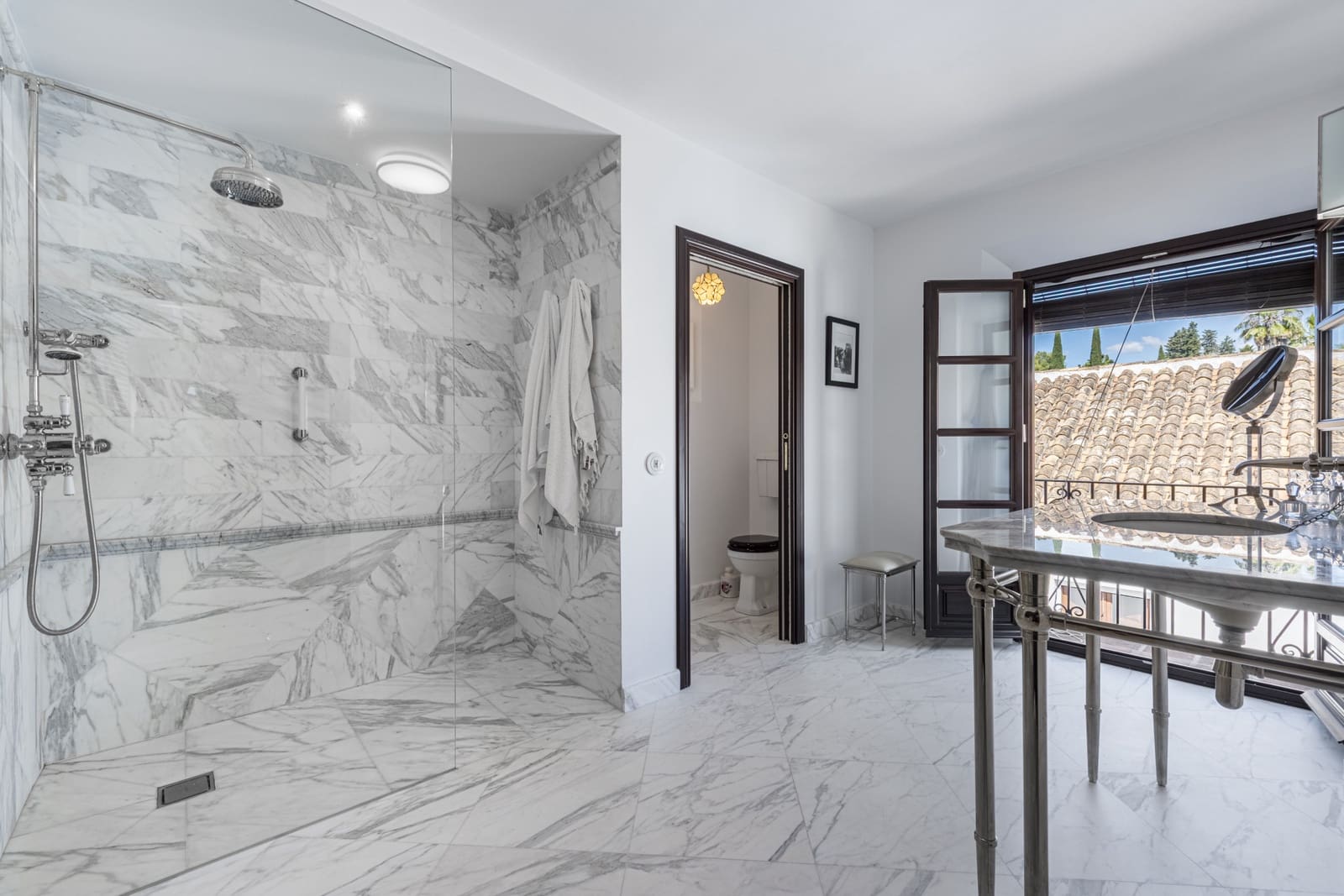 4 bedroom Townhouse for sale in Marbella with pool garage - € 2,490,000 (Ref: 9007598)