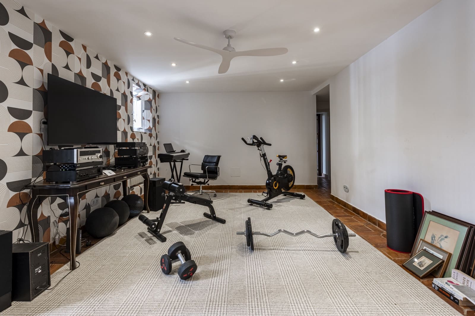 4 bedroom Townhouse for sale in Marbella with pool garage - € 2,490,000 (Ref: 9007598)