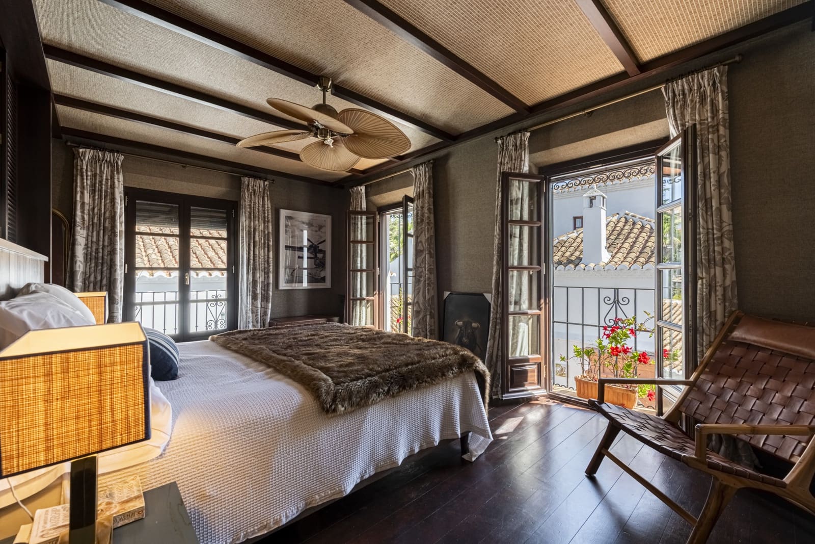 4 bedroom Townhouse for sale in Marbella with pool garage - € 2,490,000 (Ref: 9007598)