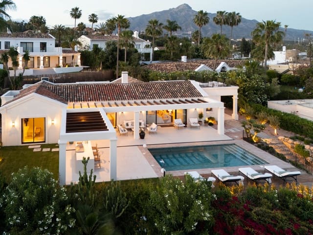 4 slaapkamer Villa te koop in Nueva Andalucia, Marbella met zwembad garage - € 3.950.000 (Ref: 9017426)