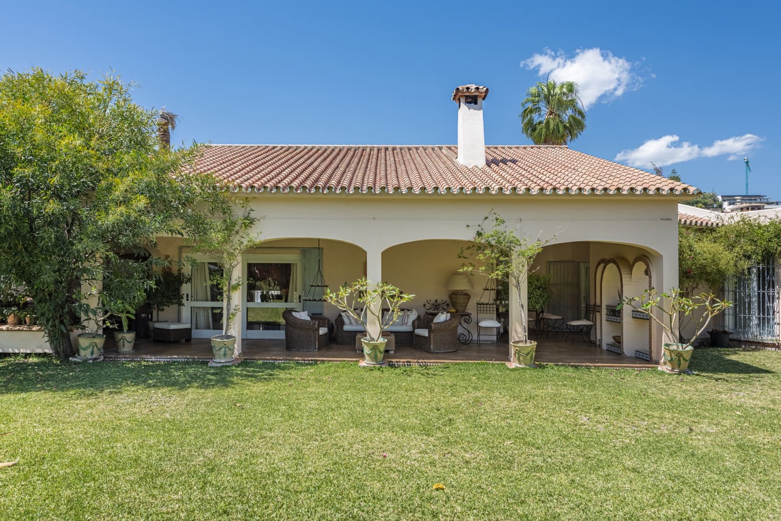 4 sypialnia Willa na sprzedaż w Benahavis z basenem garażem - 3 900 000 € (Ref: 9020840)