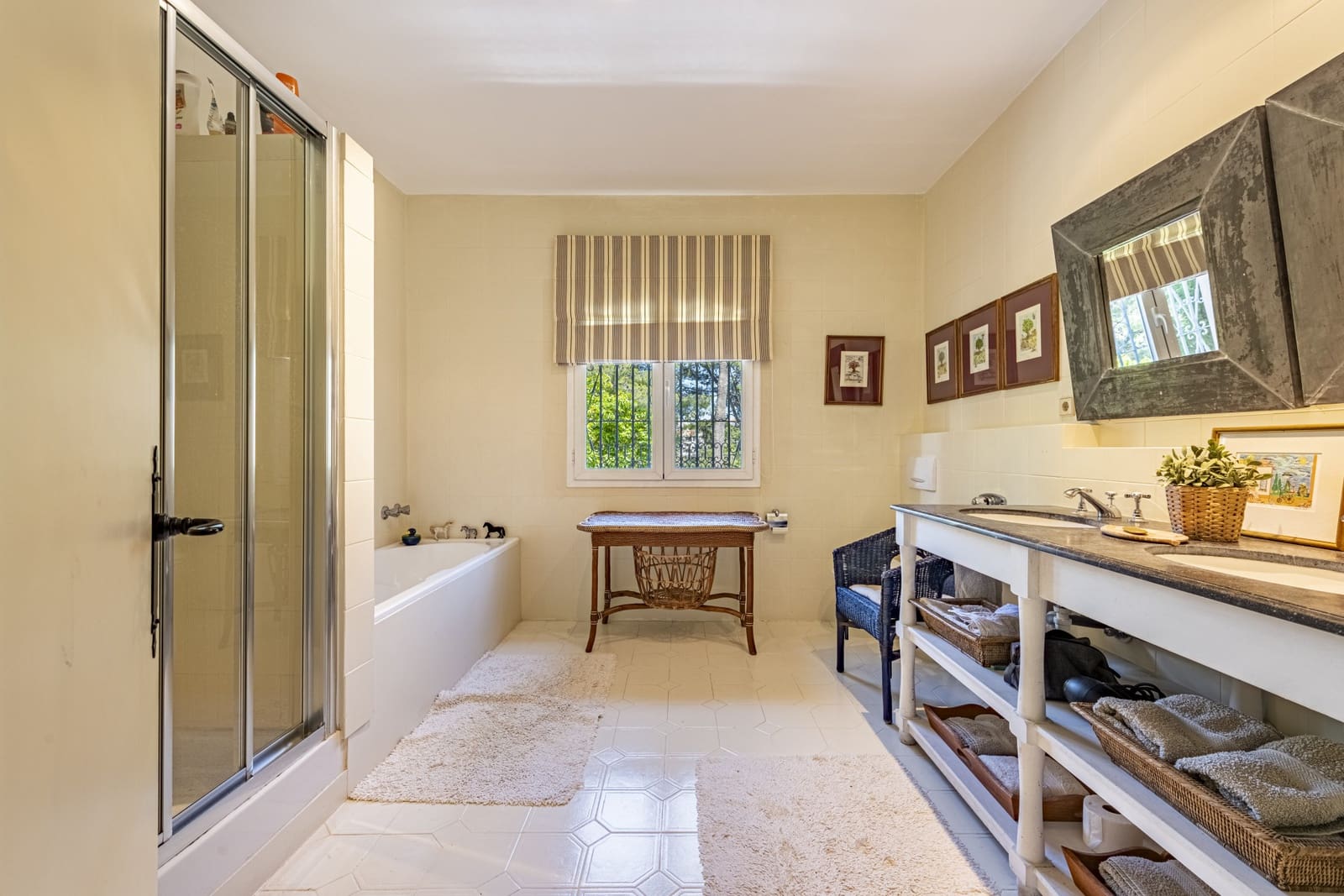 4 sypialnia Willa na sprzedaż w Benahavis z basenem garażem - 3 900 000 € (Ref: 9020840)