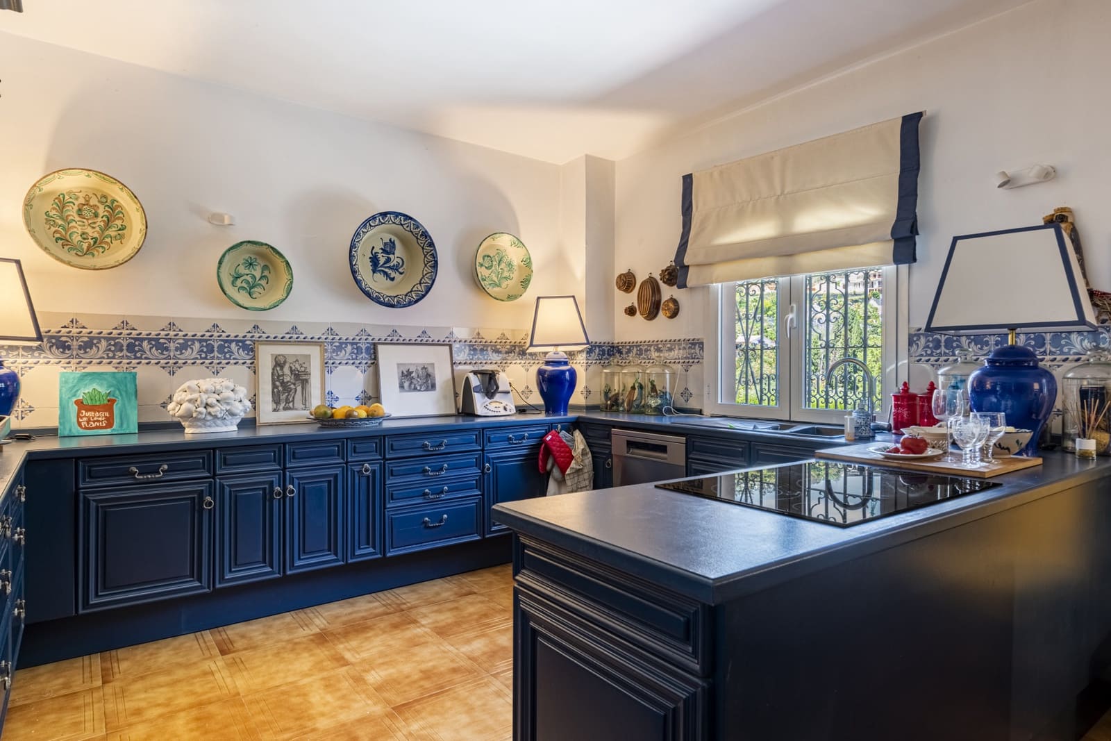 4 sypialnia Willa na sprzedaż w Benahavis z basenem garażem - 3 900 000 € (Ref: 9020840)