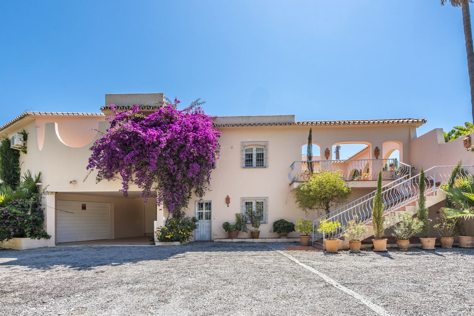 4 sypialnia Willa na sprzedaż w Benahavis z basenem garażem - 3 900 000 € (Ref: 9020840)