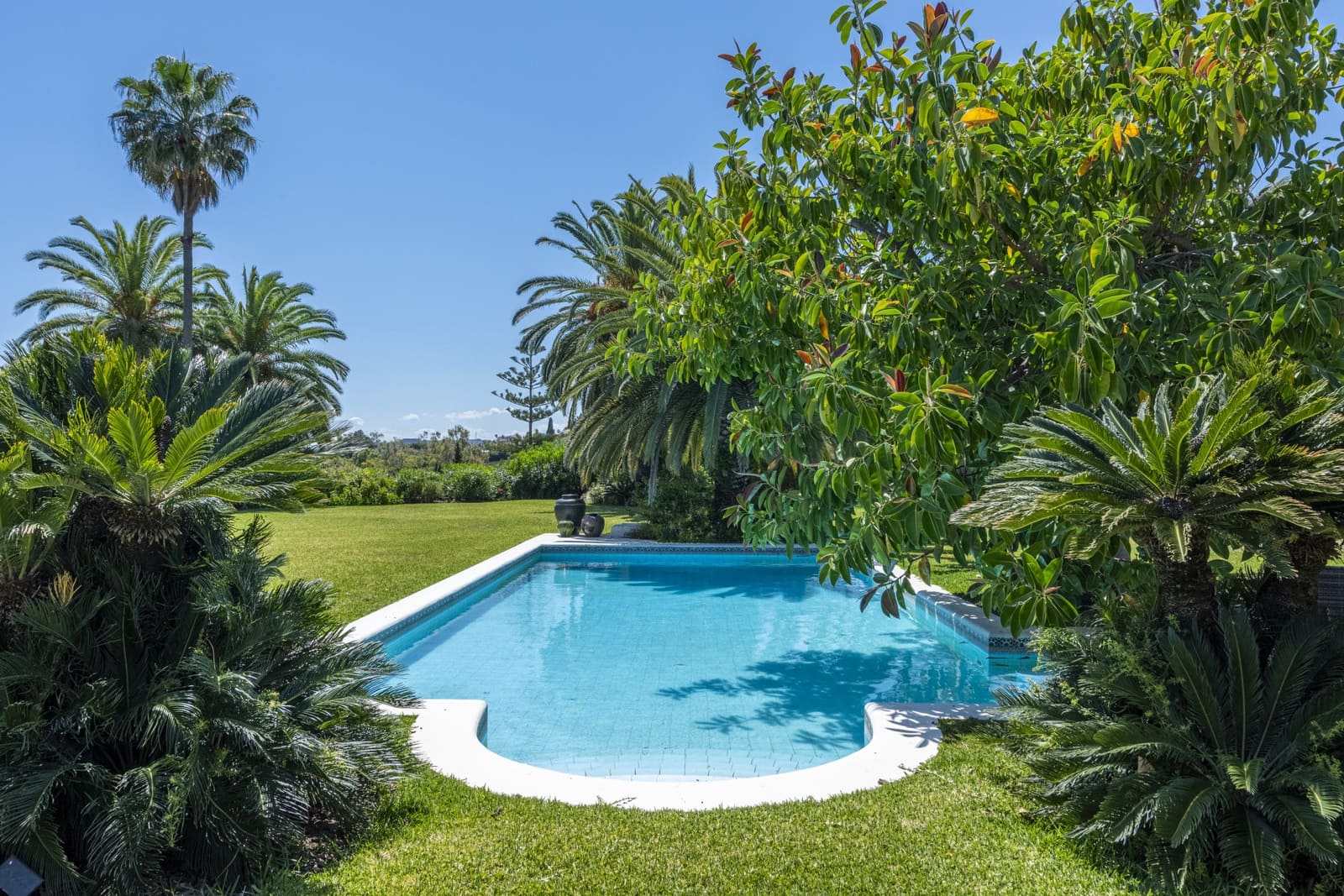 4 sypialnia Willa na sprzedaż w Benahavis z basenem garażem - 3 900 000 € (Ref: 9020840)
