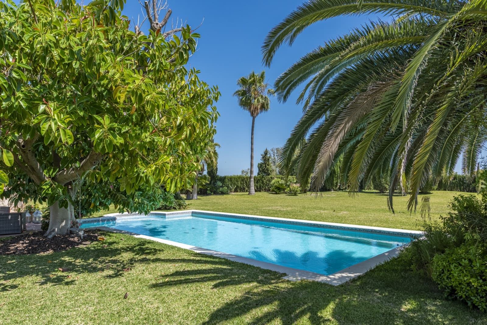 4 sypialnia Willa na sprzedaż w Benahavis z basenem garażem - 3 900 000 € (Ref: 9020840)