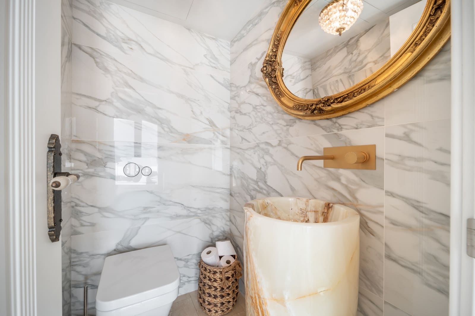 4 bedroom Villa for sale in Marbella with pool garage - € 2,690,000 (Ref: 9029460)