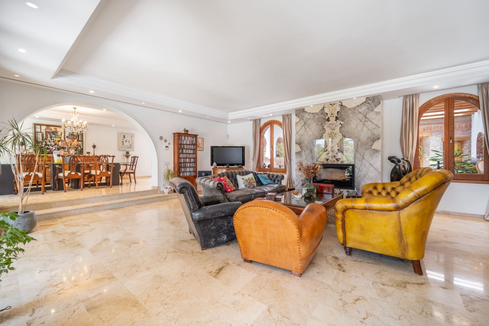 4 bedroom Villa for sale in Marbella with pool garage - € 2,690,000 (Ref: 9029460)