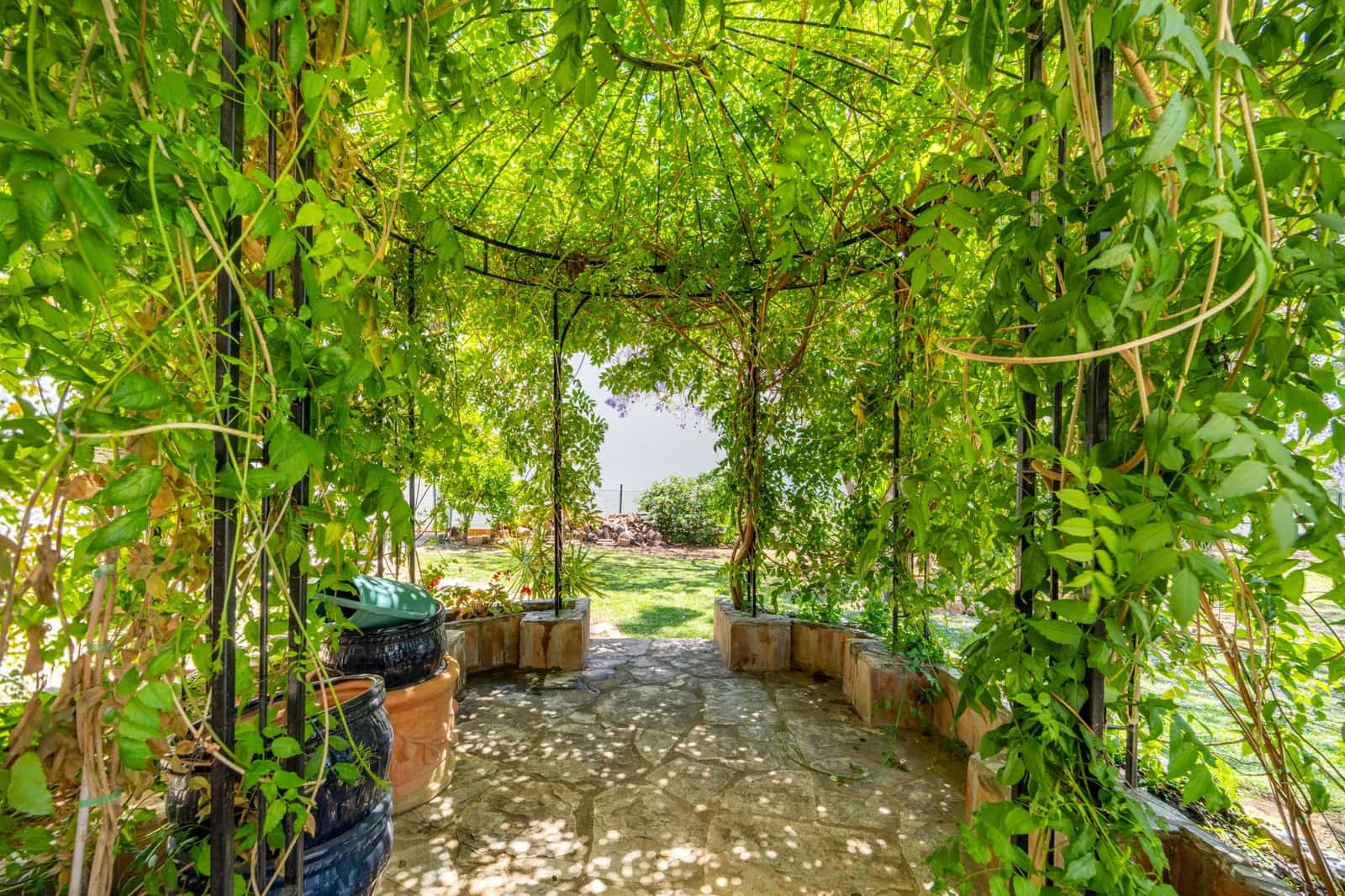 4 bedroom Villa for sale in Marbella with pool garage - € 2,690,000 (Ref: 9029460)